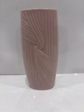 Vintage Avon Pink Ceramic Spiral Ribbed Bud Vase 6” Mid-Century Modern Style